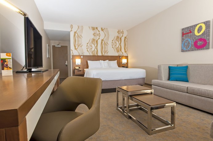 Imagen de la habitación del Hotel Courtyard by Marriott Sunnyvale Mountain View. Foto 16