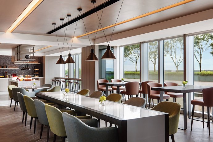 Imagen de los interiores del Hotel Courtyard by Marriott Taipei Downtown. Foto 19