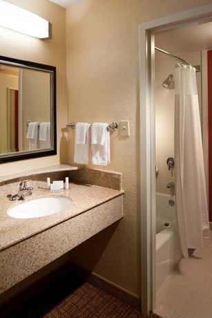 Imagen de la habitación del Hotel Courtyard by Marriott Tallahassee Downtown/Capital. Foto 11
