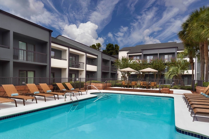 Imagen de la piscina del Hotel Courtyard by Marriott Tallahassee Downtown/Capital. Foto 19