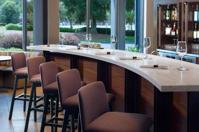 Imagen del bar/restaurante del Hotel Courtyard by Marriott Tallahassee Downtown/Capital. Foto 7
