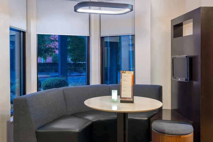 Imagen de los interiores del Hotel Courtyard by Marriott Tallahassee North/I-10 Capital Circle. Foto 19
