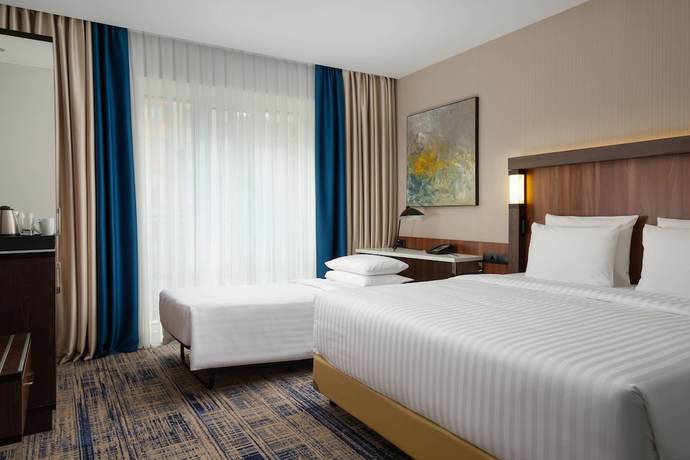 Imagen de la habitación del Hotel Courtyard by Marriott Tashkent. Foto 4