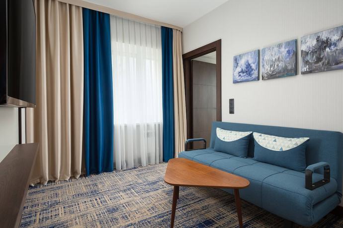 Imagen de la habitación del Hotel Courtyard by Marriott Tashkent. Foto 11