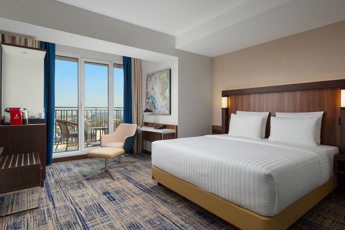 Imagen de la habitación del Hotel Courtyard by Marriott Tashkent. Foto 14