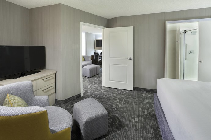 Imagen de la habitación del Hotel Courtyard by Marriott Toronto Northeast/Markham. Foto 5