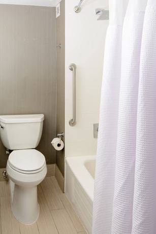 Imagen de la habitación del Hotel Courtyard by Marriott Toronto Northeast/Markham. Foto 10
