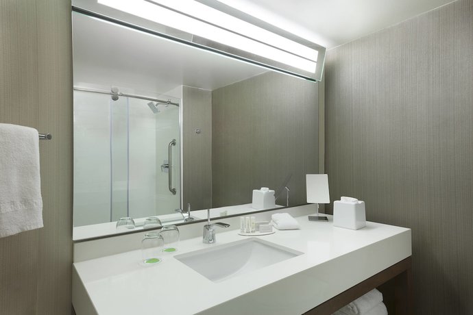 Imagen de la habitación del Hotel Courtyard by Marriott Toronto Northeast/Markham. Foto 13