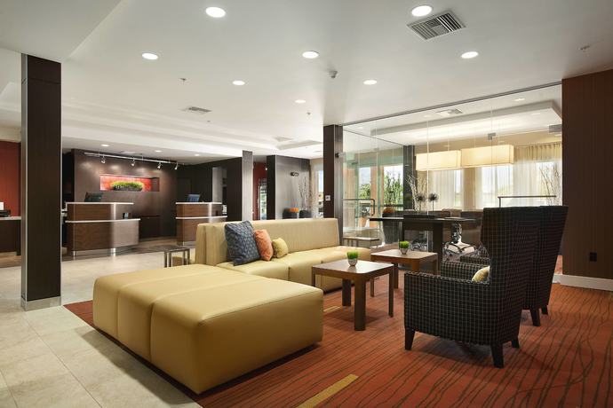 Imagen de los interiores del Hotel Courtyard by Marriott Ventura Simi Valley. Foto 13