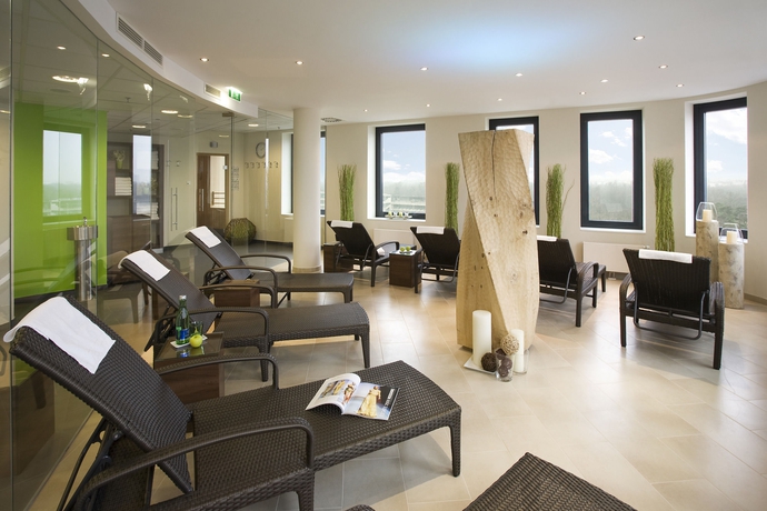 Imagen de la piscina del Hotel Courtyard by Marriott Vienna Prater/Messe. Foto 15