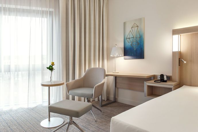 Imagen de la habitación del Hotel Courtyard by Marriott Vilnius City Center. Foto 18