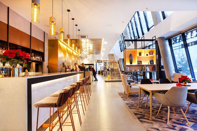 Imagen de los interiores del Hotel Courtyard by Marriott Vilnius City Center. Foto 20