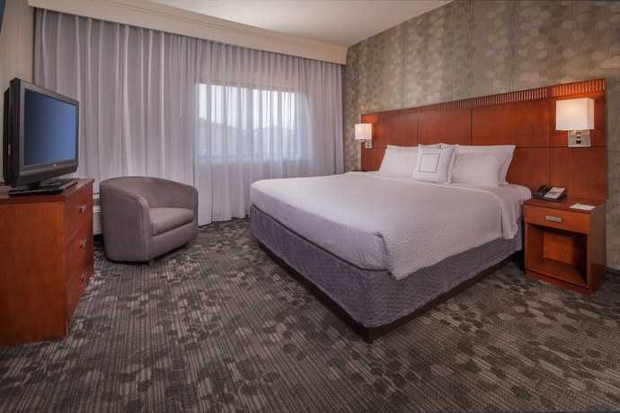 Imagen de la habitación del Hotel Courtyard by Marriott Washington Dulles Airport Chantilly. Foto 11