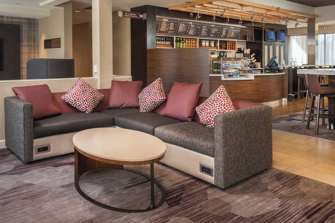 Imagen de los interiores del Hotel Courtyard by Marriott Washington Dulles Airport Chantilly. Foto 14