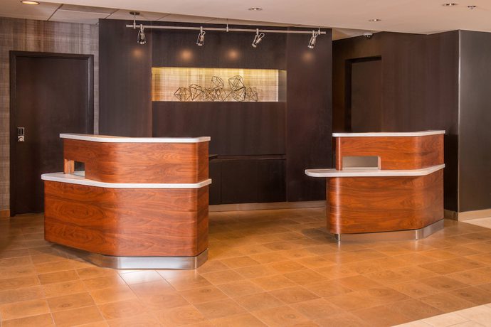 Imagen de los interiores del Hotel Courtyard by Marriott Washington Dulles Airport Chantilly. Foto 15