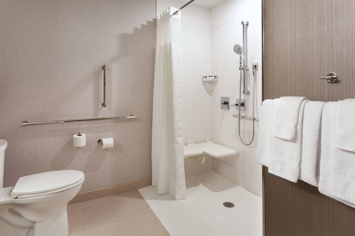 Imagen de la habitación del Hotel Courtyard by Marriott Winter Haven. Foto 7