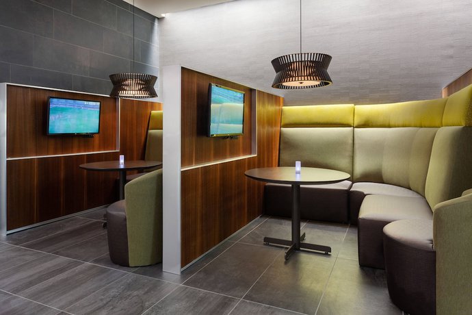 Imagen del bar/restaurante del Hotel Courtyard by Marriott Winter Haven. Foto 5