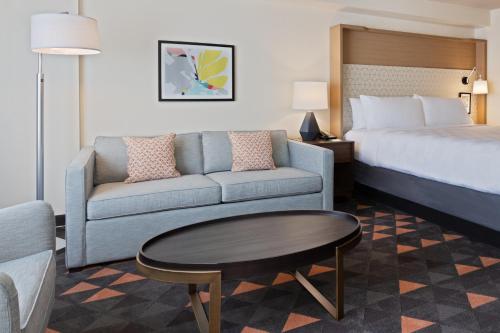 Imagen de la habitación del Hotel Courtyard by Marriott across Universal Orlando. Foto 18