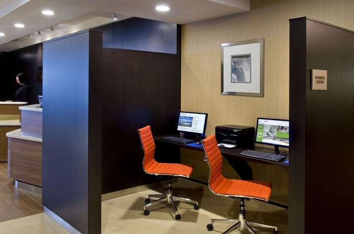Imagen de los interiores del Hotel Courtyardby Marriottniagara Falls. Foto 14