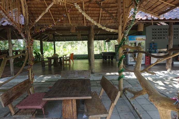 Imagen del bar/restaurante del Hotel Cousin Resort Koh Kho Khao Beach. Foto 3