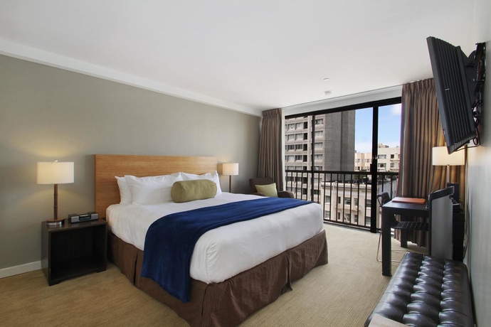 Imagen de los exteriores del Hotel Cova. Foto 8