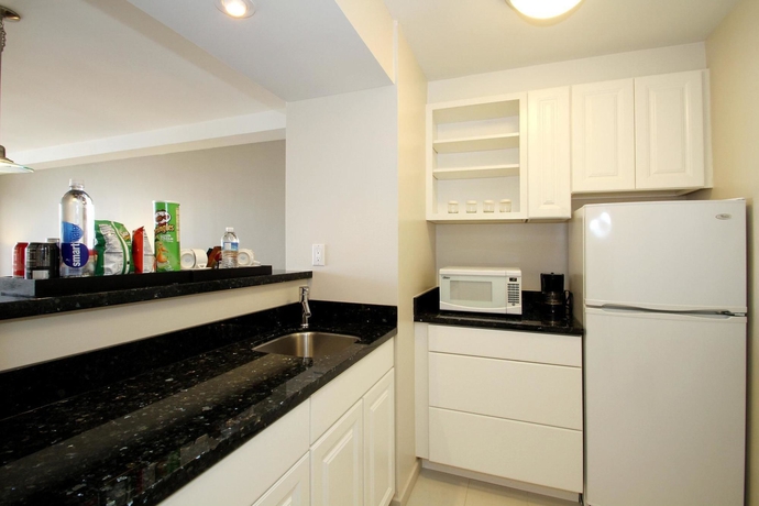 Imagen de los exteriores del Hotel Cova. Foto 9