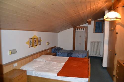 Imagen de la habitación del Hotel Cova, Pellizzano. Foto 9