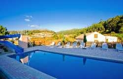 Imagen de la piscina del Hotel Cova de Areas. Foto 3