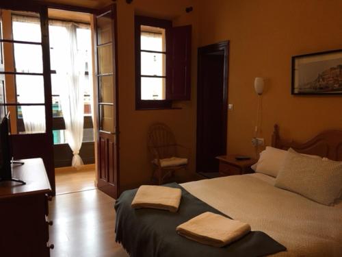 Imagen de la habitación del Hotel Covadonga, Ribadesella. Foto 9