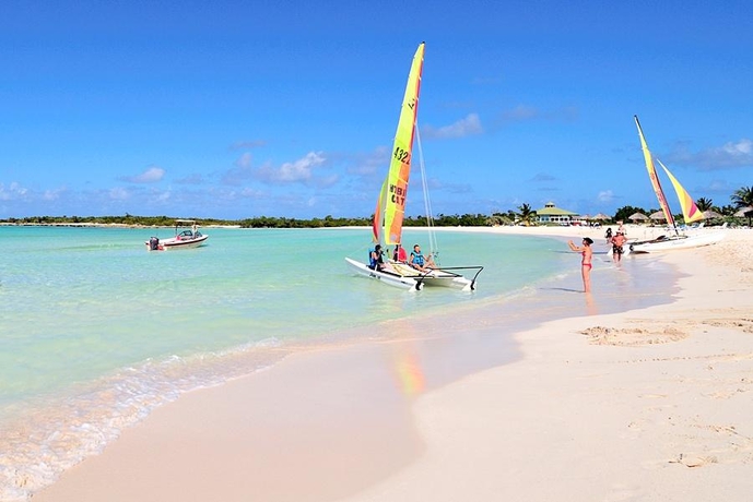 Imagen general del Hotel Covarrubias Club All Inclusive. Foto 7