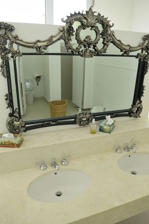 Imagen de los exteriores del Hotel Cove 55. Foto 14