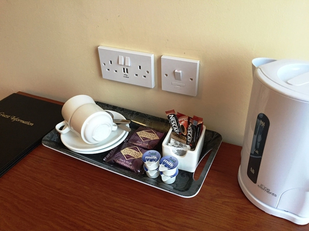 Imagen de la habitación del Hotel Cove Bay. Foto 5