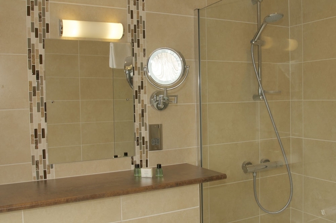 Imagen de la habitación del Hotel Cove Bay. Foto 13