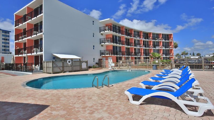Imagen general del Hotel Cove Motel Oceanfront. Foto 1