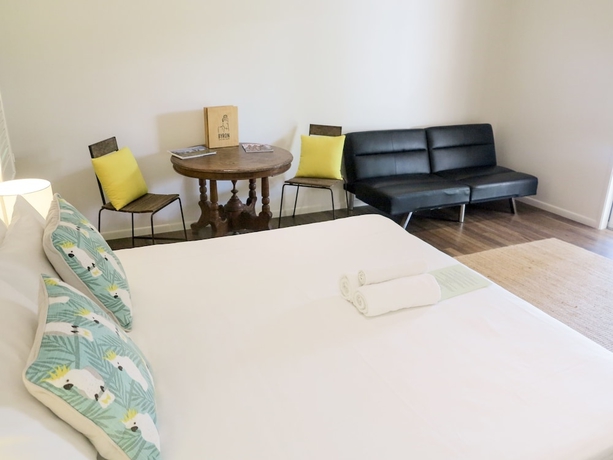 Imagen de la habitación del Hotel Cove Studios. Foto 7