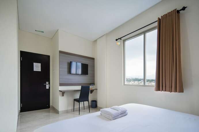Imagen general del Hotel Cove West Inn. Foto 2