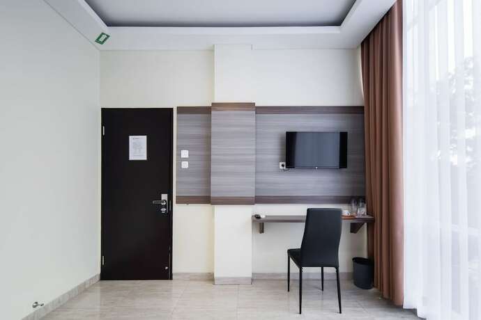 Imagen general del Hotel Cove West Inn. Foto 8
