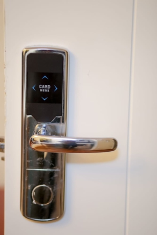 Imagen de la habitación del Hotel Coventina Lake Suites. Foto 8