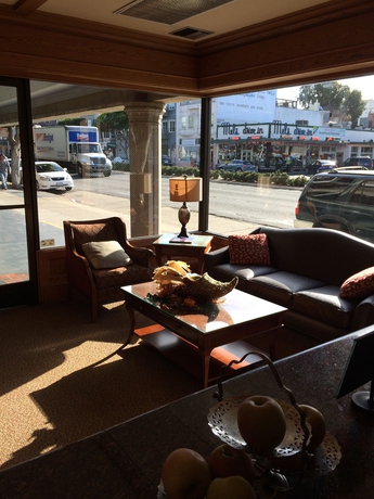 Imagen de los interiores del Hotel Cow Hollow Inn and Suites. Foto 13