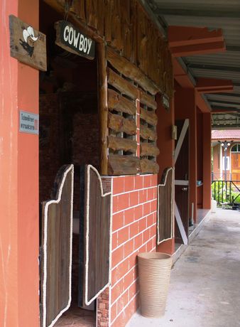 Imagen de los exteriores del Hotel Cowboy Farm Resort Pattaya. Foto 16