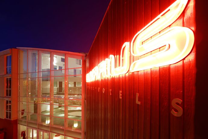 Imagen de los interiores del Hotel Cowool Cergy. Foto 13