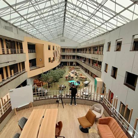 Imagen de los interiores del Hotel Cowool Lille Villeneuve D'Ascq. Foto 20
