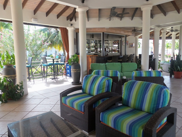 Imagen de los interiores del Hotel Coyaba Beach Resort. Foto 13