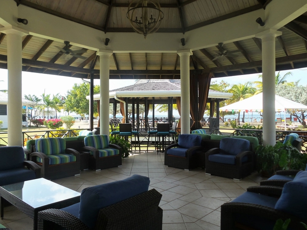Imagen de los interiores del Hotel Coyaba Beach Resort. Foto 15