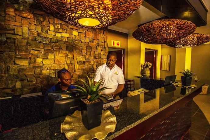 Imagen de los interiores del Hotel Coyotes & Conference Centre. Foto 16