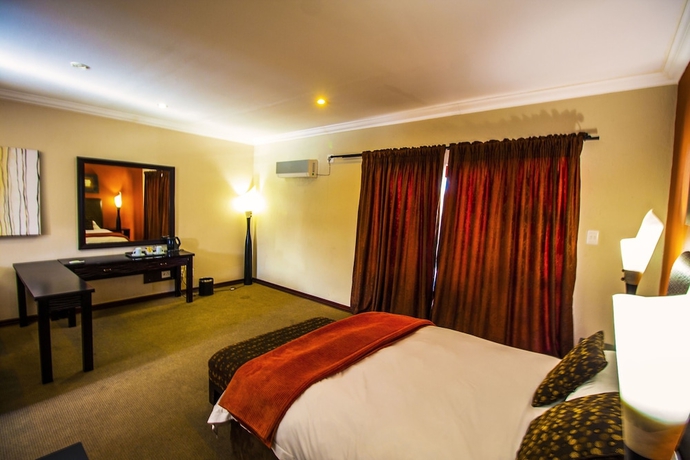 Imagen de la habitación del Hotel Coyotes & Conference Centre. Foto 8