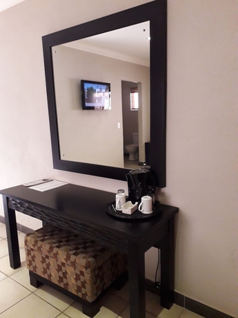Imagen de la habitación del Hotel Coyotes & Conference Centre. Foto 11