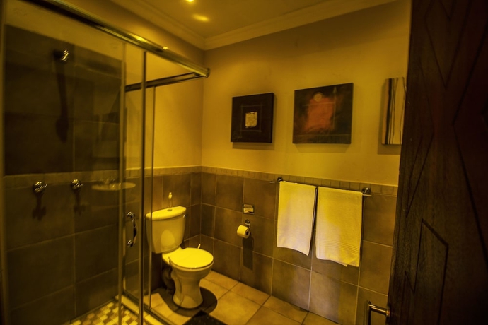 Imagen de la habitación del Hotel Coyotes & Conference Centre. Foto 14