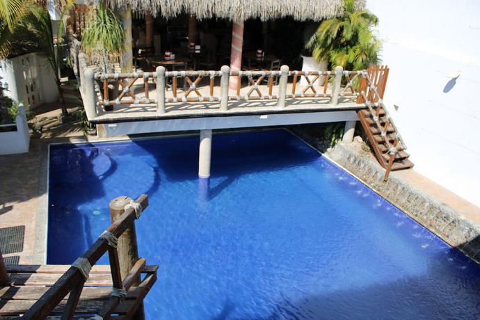 Imagen de la piscina del Hotel Coyula Huatulco, Santa Mar&iacute;a Huatulco. Foto 16