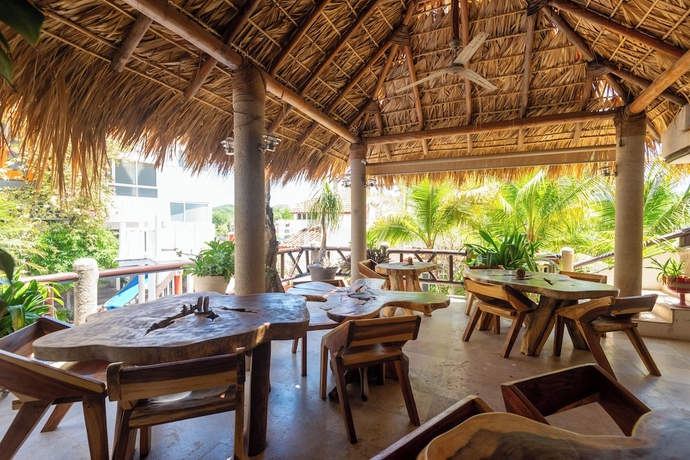 Imagen del bar/restaurante del Hotel Coyula Huatulco, Santa Mar&iacute;a Huatulco. Foto 8